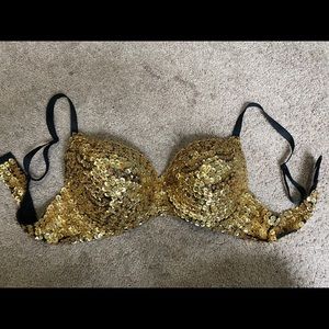 Gold sequenced after 5 bra